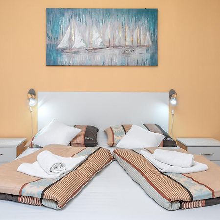 Adria Sun Apartments Vodice Bilik gambar
