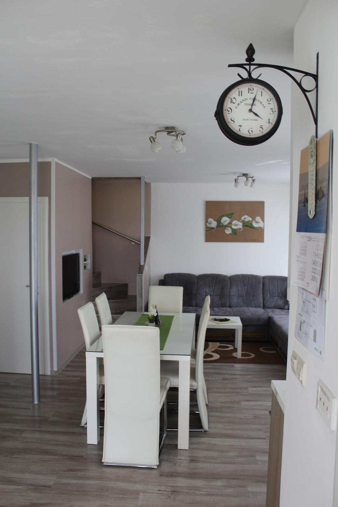 Adria Sun Apartments Vodice Bilik gambar