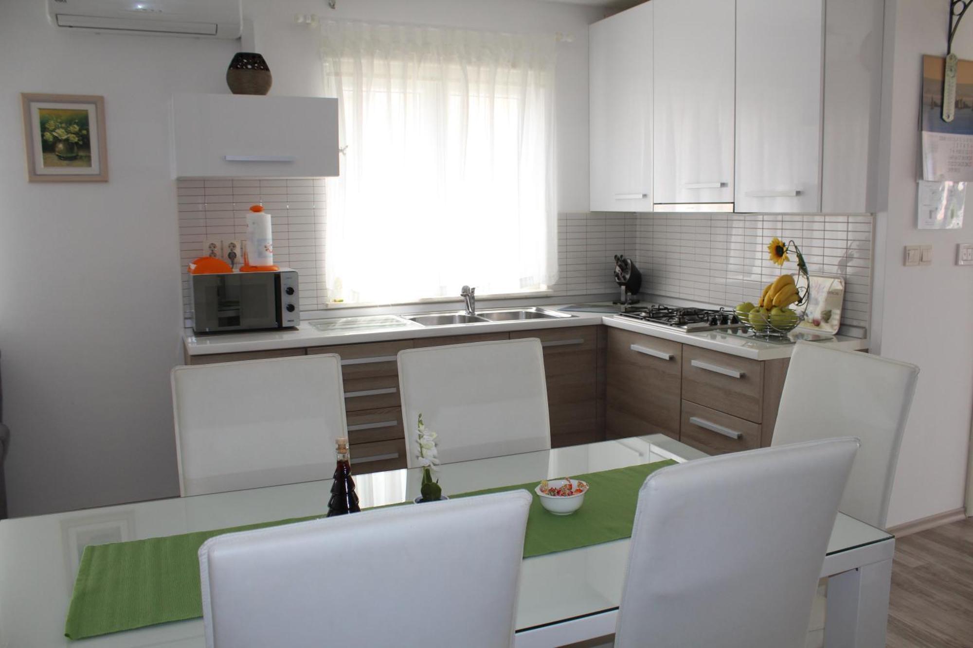 Adria Sun Apartments Vodice Bilik gambar