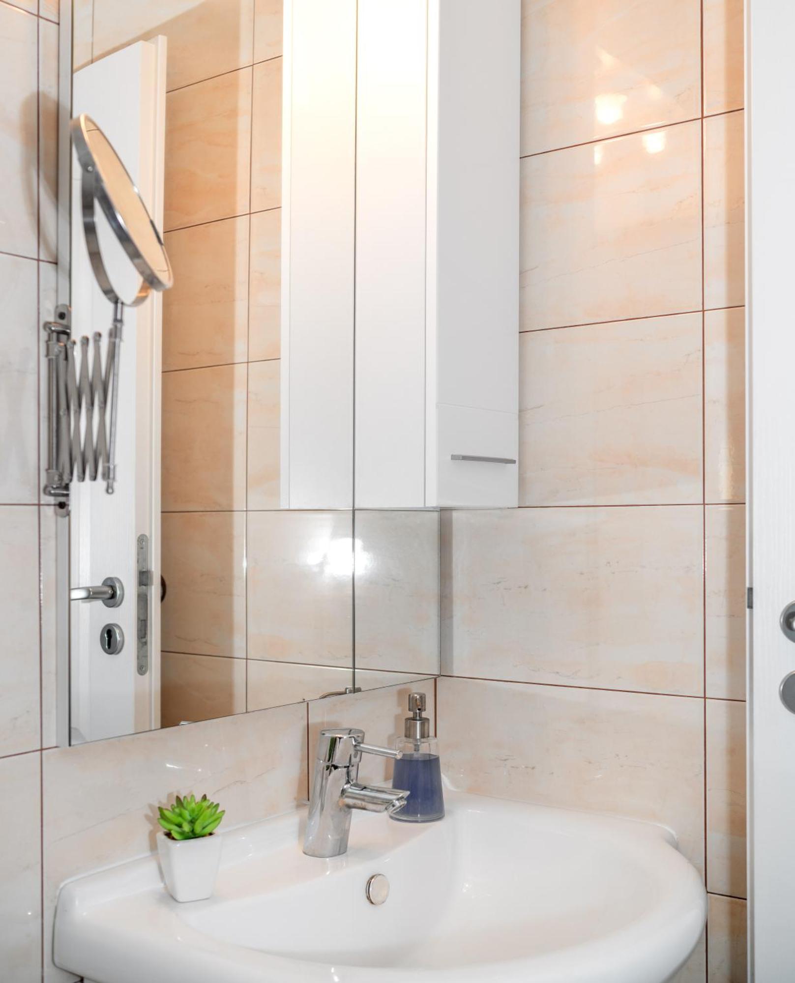 Adria Sun Apartments Vodice Bilik gambar
