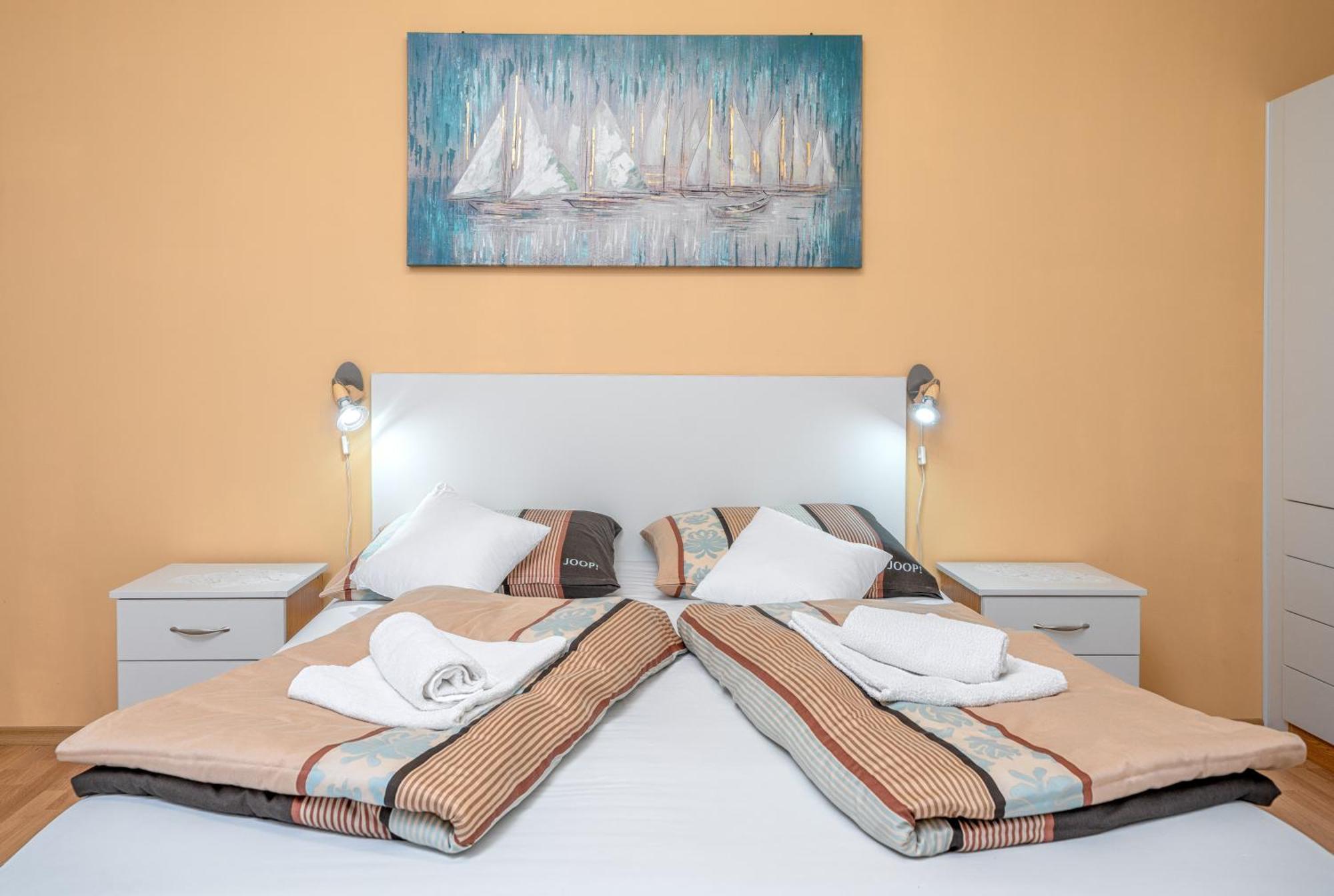 Adria Sun Apartments Vodice Bilik gambar